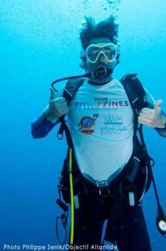 Camille Lacourt, participant à l'enquête sous-marine aux Philippines